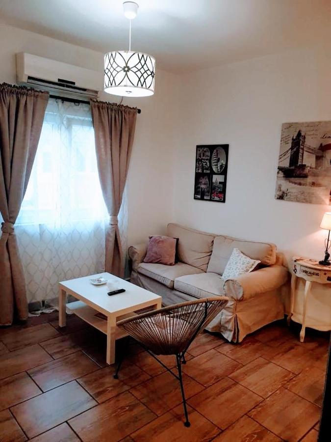 Studio Apartmant Leona With Parking Place Split Eksteriør bilde