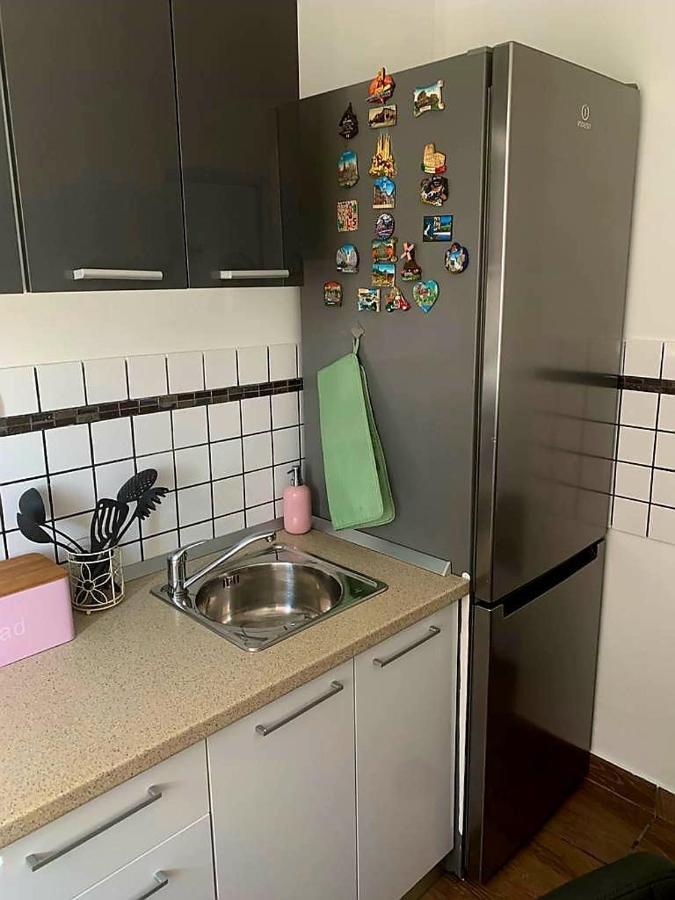 Studio Apartmant Leona With Parking Place Split Eksteriør bilde