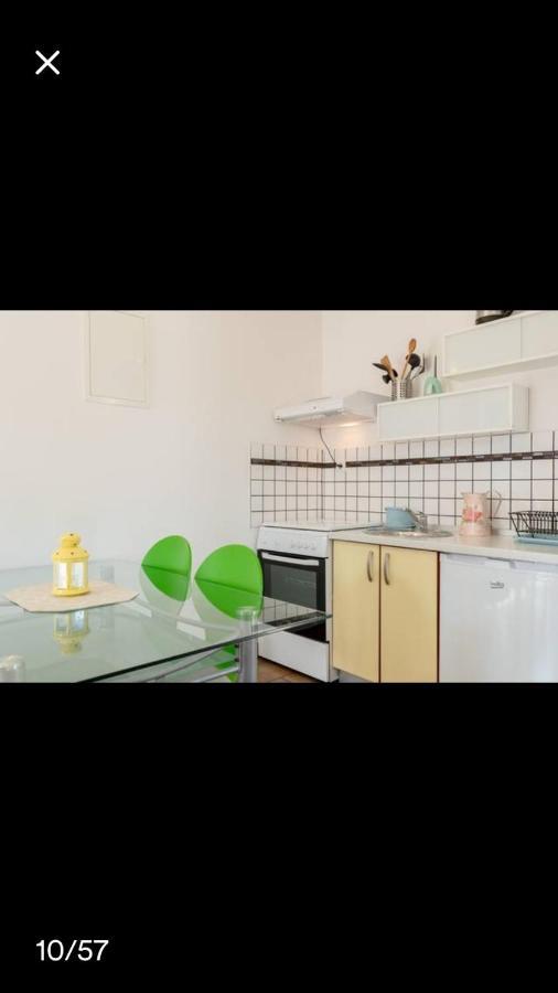Studio Apartmant Leona With Parking Place Split Eksteriør bilde