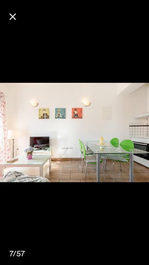 Studio Apartmant Leona With Parking Place Split Eksteriør bilde